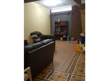 VENTA DE CASA CERCA AL MERCADO MOSHOQUEQUE EN  JLO DE CHICLAYO