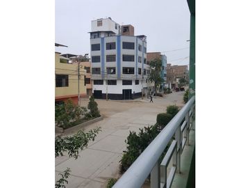 VENTA DE CASA CERCA AL MERCADO MOSHOQUEQUE EN  JLO DE CHICLAYO