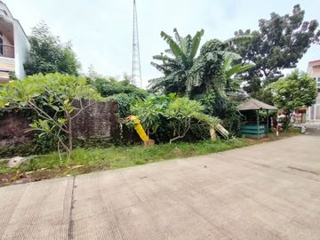 KAVLING HOEK NGANTONG DI MERUYA SELATAN JAKARTA BARAT
