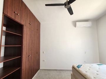 Casa de 1 planta con páneles solares Cholul en privada
