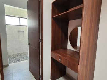 Casa de 1 planta con páneles solares Cholul en privada