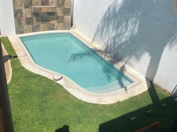 CASA EN VENTA EN FRACCIONAMIENTO LOMAS TETELA CUERNAVACA, MORELOS