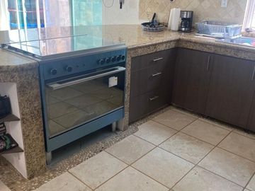 CASA EN VENTA EN FRACCIONAMIENTO LOMAS TETELA CUERNAVACA, MORELOS