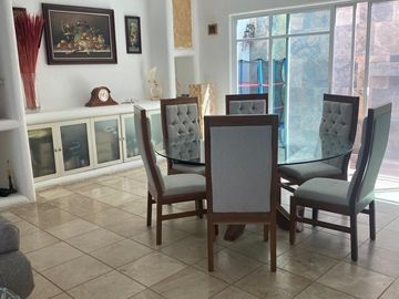 CASA EN VENTA EN FRACCIONAMIENTO LOMAS TETELA CUERNAVACA, MORELOS