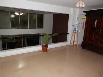 Duplex 6 amb/con dep./balcón terraza/parrilla y pileta.