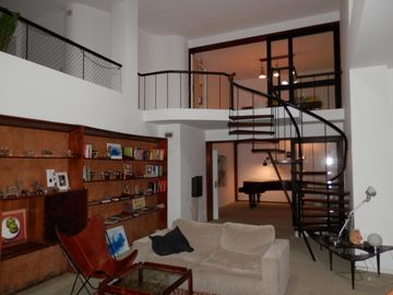 Duplex 6 amb/con dep./balcón terraza/parrilla y pileta.
