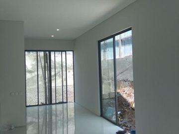 Rumah Baru Cigadung asri dekat dago pakar, tubagus ismail bandung