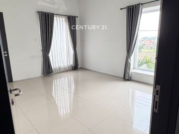 Rumah 2 Lantai Nyaman Di Perumahan Lumbung Padi Merah Cimahi