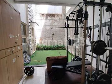 Dijual Cepat Rumah 2 Lantai Bagus, Harga Dibawah Pasar, Semi Furnish di Nusaloka BSD City