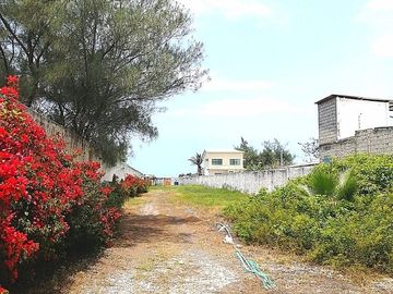 TERRENO CON EDIFICACION EN LA PLAYA VÍA DATA