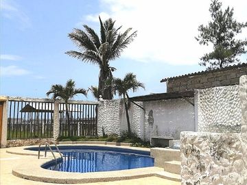 TERRENO CON EDIFICACION EN LA PLAYA VÍA DATA