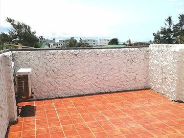 TERRENO CON EDIFICACION EN LA PLAYA VÍA DATA