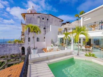 Casa Blanca