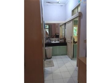 Dijual Rumah Besar Kokoh Lokasi Premium Cipaganti Bandung