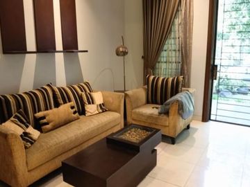 Disewakan Rumah Vermont Parkland blok G3 BSD City Tangerang Fully Furnished Besar Bagus Siap Huni
