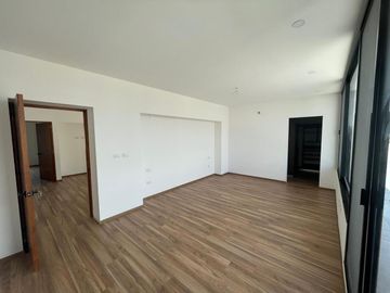 Hermosa y moderna casa por el Tec de Monterrey en privada residenci