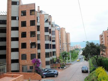 apartamento en venta en colina campestre reservado. Cod V1051095