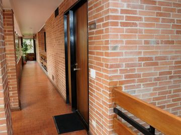 apartamento en venta en colina campestre reservado. Cod V1051095