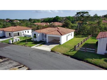 CASA 3 RECAMARAS HACIENDA PACIFICA