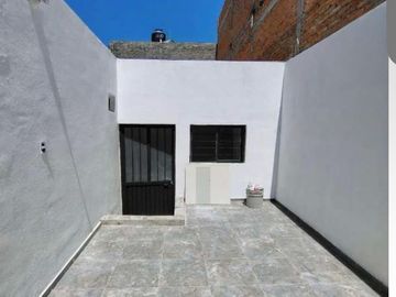 CASITA 1PLANTA REMODELADA EN PINTORES $1280
