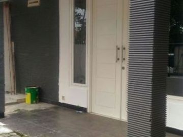 Rumah Babatan Pilang Wiyung Row jalan 2 mobil