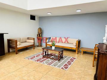 TU CASA DE PLAYA SOÑADA TE ESPERA!

 SEGUNDA FILA, VISTA AL MAR Y A PISCINA 

🌴 Ubicación: Playa Pulpos

🛏 10 habitaciones | 🚿 9 baños | 🏊 Pisci