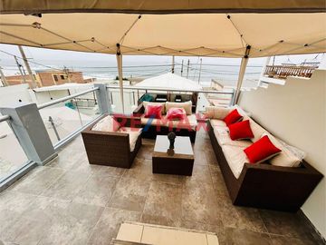 TU CASA DE PLAYA SOÑADA TE ESPERA!

 SEGUNDA FILA, VISTA AL MAR Y A PISCINA 

🌴 Ubicación: Playa Pulpos

🛏 10 habitaciones | 🚿 9 baños | 🏊 Pisci