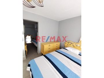 TU CASA DE PLAYA SOÑADA TE ESPERA!

 SEGUNDA FILA, VISTA AL MAR Y A PISCINA 

🌴 Ubicación: Playa Pulpos

🛏 10 habitaciones | 🚿 9 baños | 🏊 Pisci