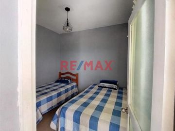 TU CASA DE PLAYA SOÑADA TE ESPERA!

 SEGUNDA FILA, VISTA AL MAR Y A PISCINA 

🌴 Ubicación: Playa Pulpos

🛏 10 habitaciones | 🚿 9 baños | 🏊 Pisci