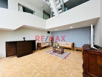 TU CASA DE PLAYA SOÑADA TE ESPERA!

 SEGUNDA FILA, VISTA AL MAR Y A PISCINA 

🌴 Ubicación: Playa Pulpos

🛏 10 habitaciones | 🚿 9 baños | 🏊 Pisci