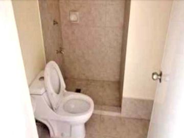 PRE-OWNED STUDIO-TYPE CONDO UNIT IN AMAIA STEPS BICUTAN NEAR SM CITY BICUTAN - SLEX - WEST SERVICE ROAD