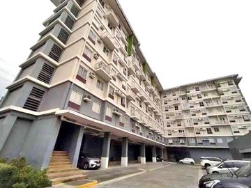 PRE-OWNED STUDIO-TYPE CONDO UNIT IN AMAIA STEPS BICUTAN NEAR SM CITY BICUTAN - SLEX - WEST SERVICE ROAD