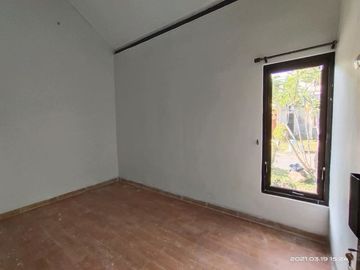 Rumah Sleman Model Paris Siap Huni di Jalan Kaliurang