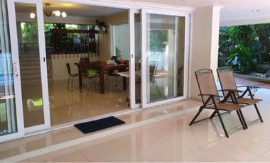 3BR Condo For Rent/Lease 3 Bedrooms with Den in Dasmarinas Village Makati City