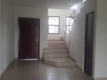 VENDO HERMOSA CASA EN PASEO DEL NORTE PH OLYMPUS
