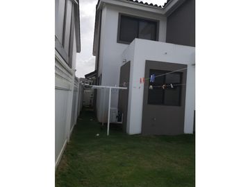 VENDO HERMOSA CASA EN PASEO DEL NORTE PH OLYMPUS