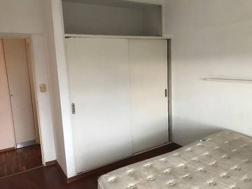 DEPARTAMENTO EN VICENTE LOPEZ 3 AMBIENTES CON COCHERA