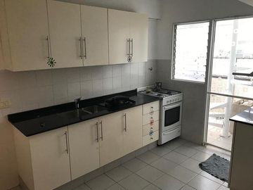 DEPARTAMENTO EN VICENTE LOPEZ 3 AMBIENTES CON COCHERA