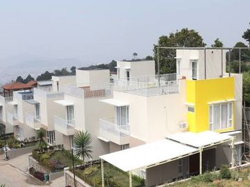 Villa minimalis view fantastis di cisarua bandung barat