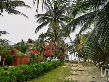 VENTA CASA BEACH FRONT - PUERTO MORELOS