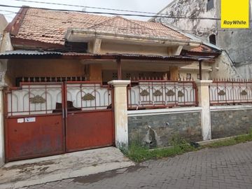 Disewakan Rumah Lokasi Ramai di Jl. Ploso Timur, Surabaya
