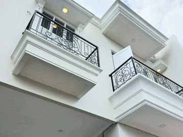 Rumah Siap Huni 2 Lantai One Gate System di Cilodong Depok