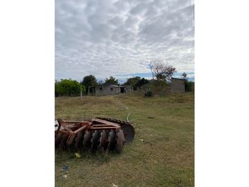 HERMOSO RANCHO EN LOS GAVILANES