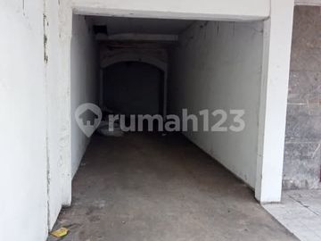 Dijual Murah Rumah Tua di Kebon Baru Tebet Jakarta Selatan