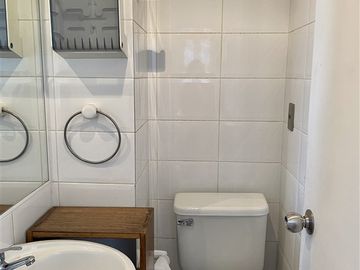 Se vende oficina en pleno centro de Curicó (40140)