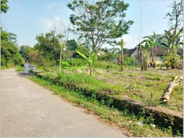 Jual Rumah Classic Amerikan Murah & Luas di Prambanan Village I
