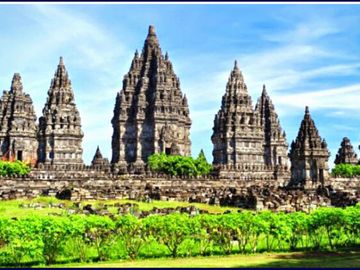 Rumah Jawa Klasik Nan Elegant Di Tengah Prambanan