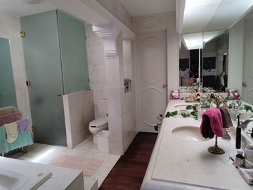 CASA EN VENTA EN LOMA DORADA