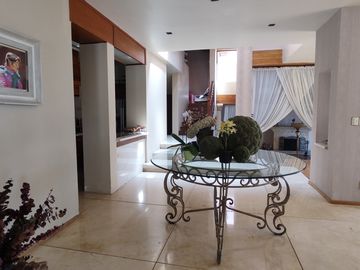 CASA EN VENTA EN LOMA DORADA