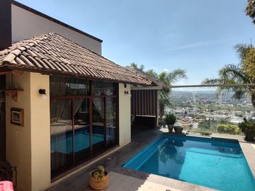 CASA EN VENTA EN LOMA DORADA